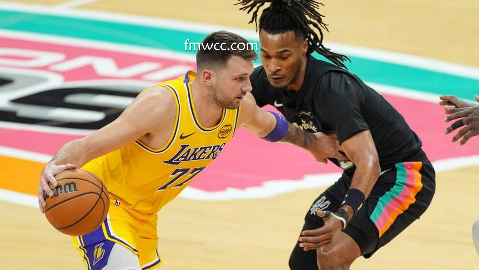 万博体育特别报道:东契奇38+10+10文班亚马16+14 湖人不敌马刺