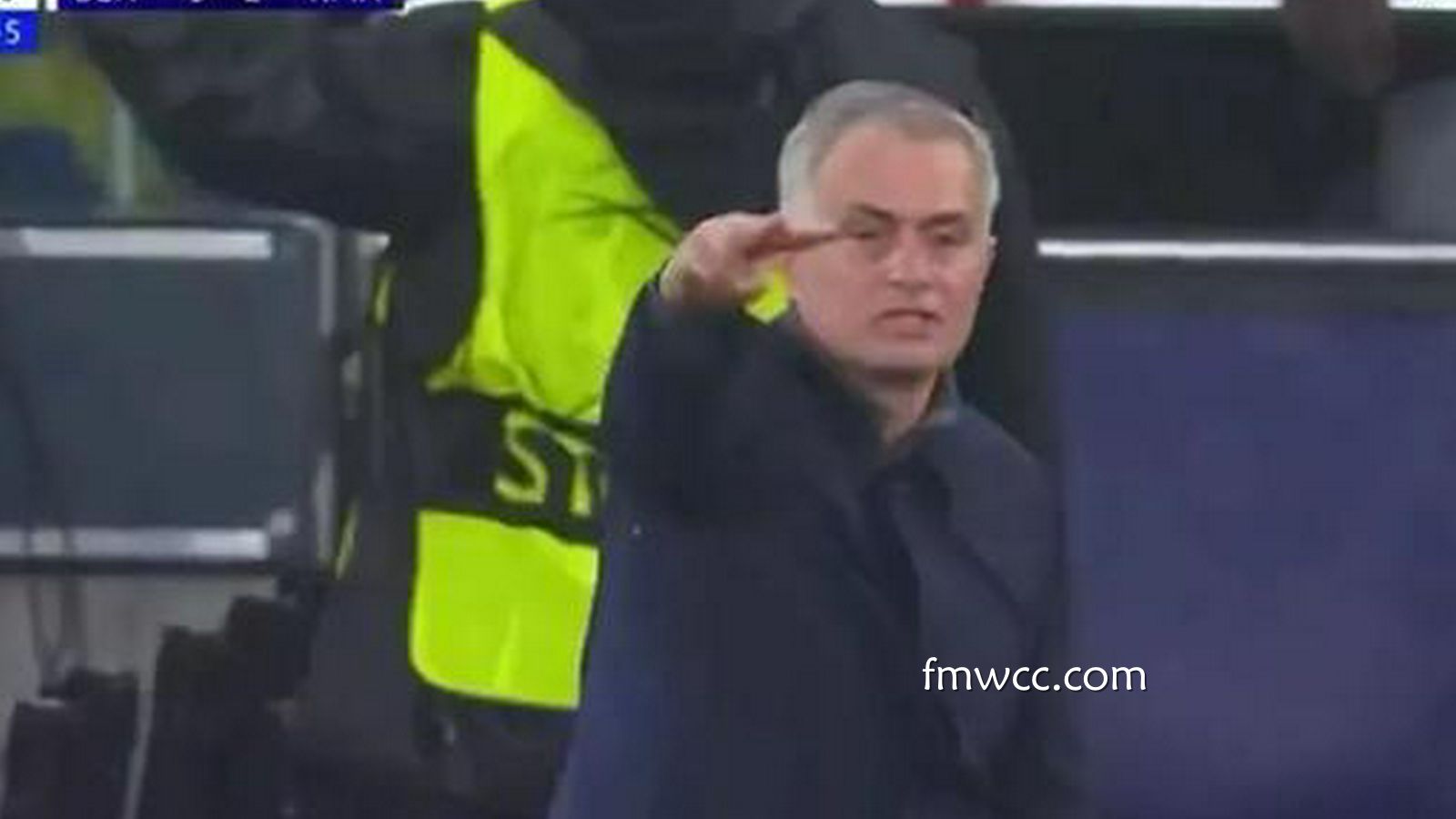 万博体育独家报道: 欧冠神剧情！穆里尼奥指挥门将压哨头球破门，本菲卡4比2战胜皇马挺进附加赛，皇马排名第9无缘直通淘汰赛