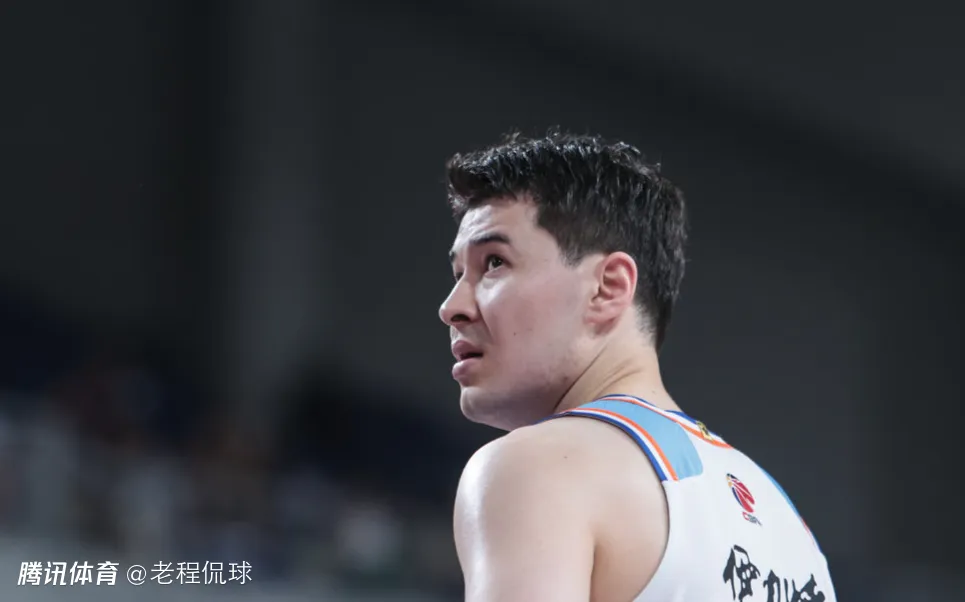 万博体育热点资讯 - 伤病严重?沙拉木两战仅拿2分打10分钟 两年前他还是MVP